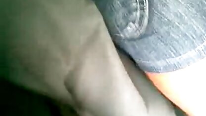 A Sophie perdeu a virgindade. videos pornograficos americano