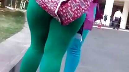 Um homem negro a foder a mulher com o vídeos pornôs americanos marido dela.