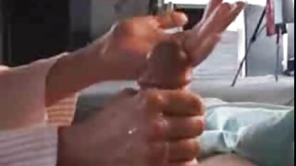 O rabo salta filme porno americana para os membros.