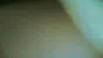 A mãe anda a dormir filme americano pornô com um negro.