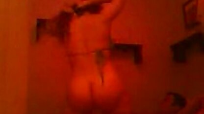 Uma rapariga com tranças a chupar porno americano download pilas.