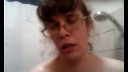 Actriz porno americano legendado Lésbica a esfregar maricas no vestiário.