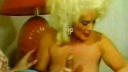 O Michael Vegas tem uma namorada da filme porno americana noiva.