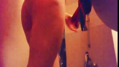 Oferece uma banana videos pono americano e Sexo a uma rapariga.