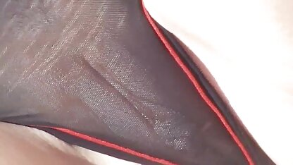 Massaja a vagina por uma rapariga, a aparência da parte superior. vídeos pornôs americanos