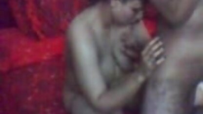 Uma mulher negra gorda site porno americano a chupar o Juan.