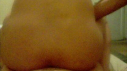 Lésbicas excitadas numa rapariga a masturbar-se. americana pornô