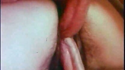 A beleza tem sexo anal pela videos pornograficos americano primeira vez.