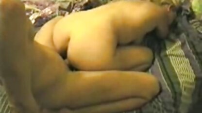 Duas miúdas. o melhor do pornô americano