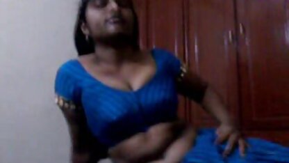 Ela fode três clientes ricos site porno americano no spa.