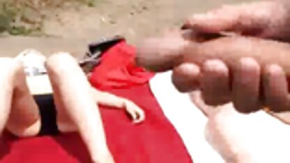 O homem convidou a rapariga para lhe chupar a pila. melhor filme porno americano
